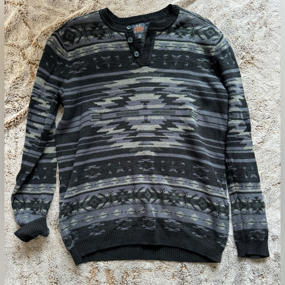 Men's Black and Gray Patterned Sweater
